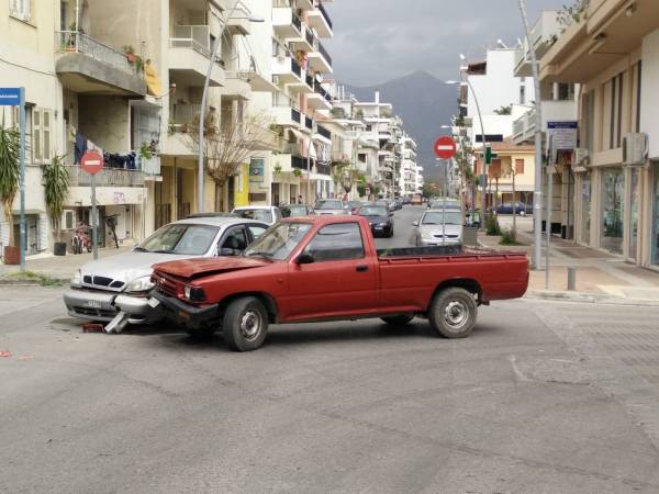 Τροχαίο σε κεντρική διασταύρωση της Καλαμάτας
