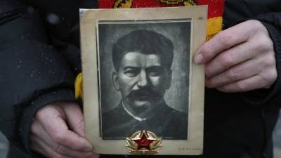 Συγκέντρωση στην Κόκκινη Πλατεία για τα 70 χρόνια από τον θάνατο του Στάλιν
