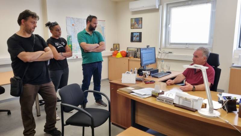 Καλαμάτα: Παρέμβαση στην Επιθεώρηση  Εργασίας για δικαιώματα διανομέων (βίντεο)