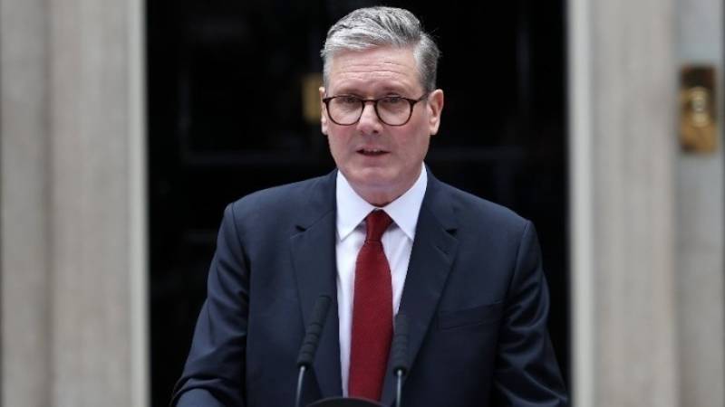 Στάρμερ: Η Βρετανία δεν θα παραδώσει ποτέ τη σημαία της στην ακροδεξιά