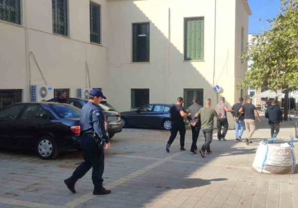 Κυπαρισσία: Προθεσμία να απολογηθούν τη Δευτέρα για τους 3 κατηγορούμενους για τη δολοφονία στον Καρτελά (βίντεο)