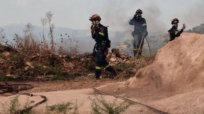 Πολυθέα Μεσσηνίας: Συνεχίζεται η μάχη με τις φλόγες
