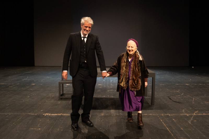 Παραστάσεις από το ΔΗΠΕΘΕΚ: «Μόνο 2 λόγοι» στο Μέγαρο Χορού