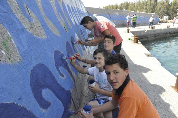 Χρώμα στο λιμάνι του Αγιου Ανδρέα