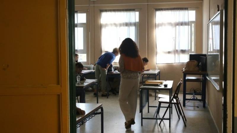 Πανελλήνιες 2025: Φινάλε για τους υποψηφίους των ΓΕΛ με Ιστορία, Φυσική και Οικονομία