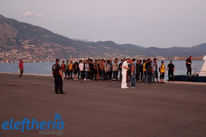 Έφθασαν στην Καλαμάτα οι 111 μετανάστες, που διασώθηκαν απο κρουαζιερόπλοιο στην Πύλο (βίντεο-φωτογραφίες)