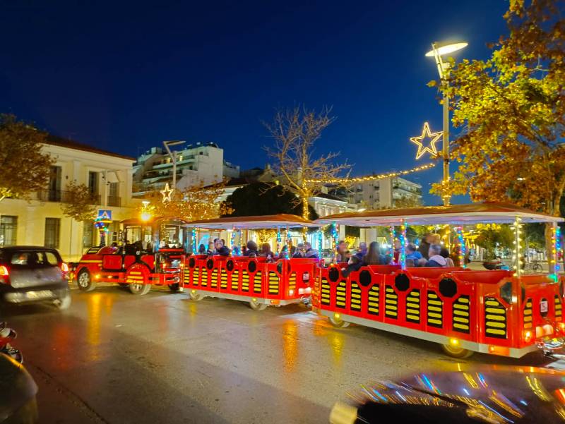 Καλαμάτα: Με δρομολόγια ανά μισή ώρα τουριστικό τρένο για την εορταστική περίοδο