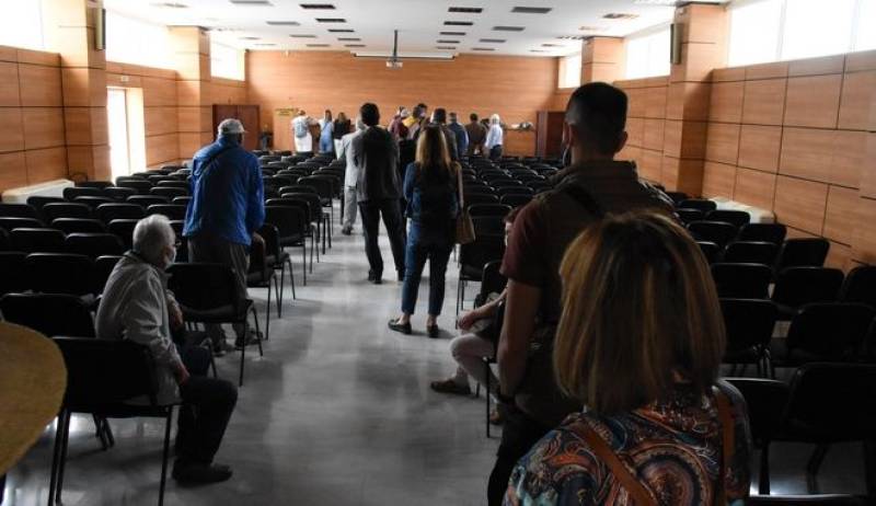 ΚΙΝΑΛ - ΠΑΣΟΚ: Ξεπέρασε τις 140.000 η συμμετοχή στις εσωκομματικές κάλπες (βίντεο)