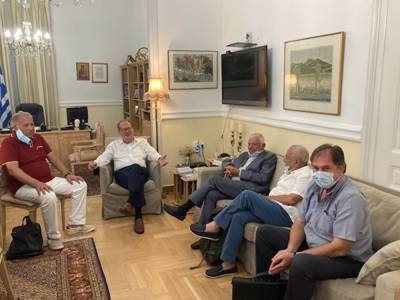Νίκας με Κυριακούλη για τις μαρίνες της Πελοποννήσου