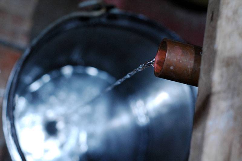 Μεσσηνία: Κατασχέθηκαν 11.000 λίτρα κρασιού και τσίπουρου για διαφυγόντες δασμούς