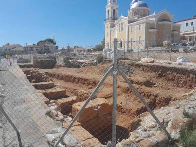 Νίκας σε Μενδώνη για αρχαία Υπαπαντής