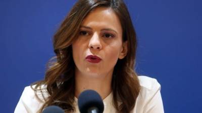 Αχτσιόγλου: Ο κ. Μητσοτάκης κρύβεται και προσβάλλει τη νοημοσύνη των πολιτών