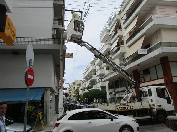 Ο Δήμος Καλαμάτας άλλαξε τα φώτα στους... οδηγούς