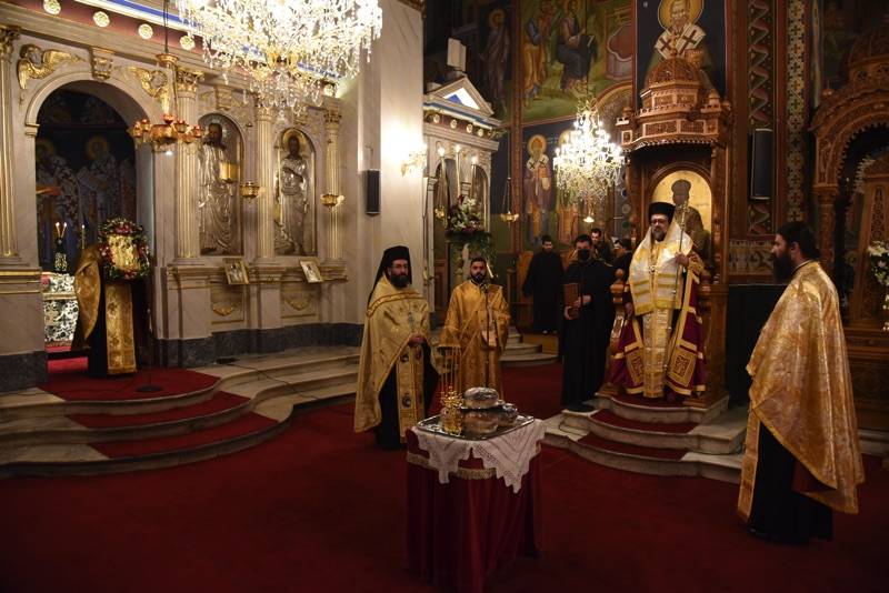 Πανηγυρικός εσπερινός για την Παναγία Υπαπαντή στην Καλαμάτα (βίντεο-φωτογραφίες)