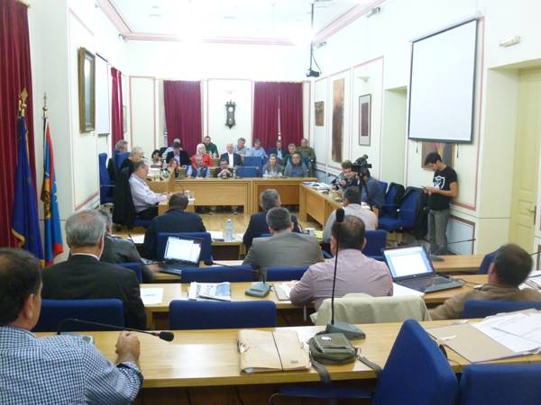 Προϋπολογισμός 2016: Οι δημότες πληρώνουν