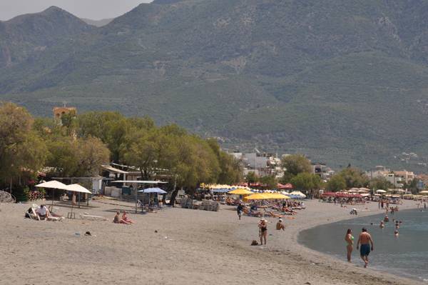 Εξαιρετικά τα νερά κολύμβησης στην Καλαμάτα σύμφωνα με τη ΔΕΥΑΚ