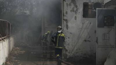 Φωτιά στον Ελαιώνα: Στο νοσοκομείο με αναπνευστικά προβλήματα δύο άτομα