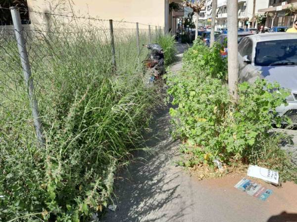 Αδιάβατα πεζοδρόμια