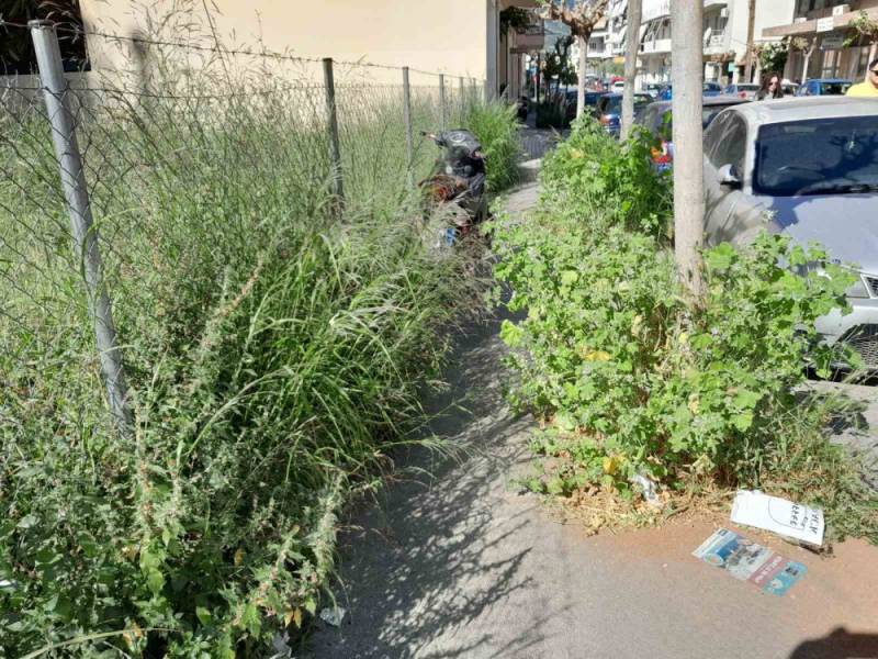 Αδιάβατα πεζοδρόμια