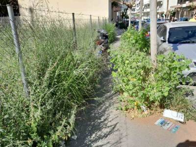 Αδιάβατα πεζοδρόμια