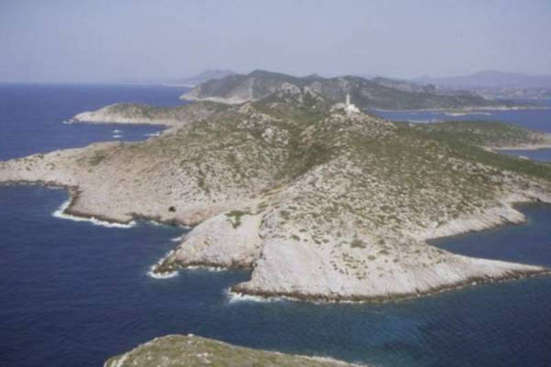 Ο Καρβέλας για τα νησάκια της Πυλίας
