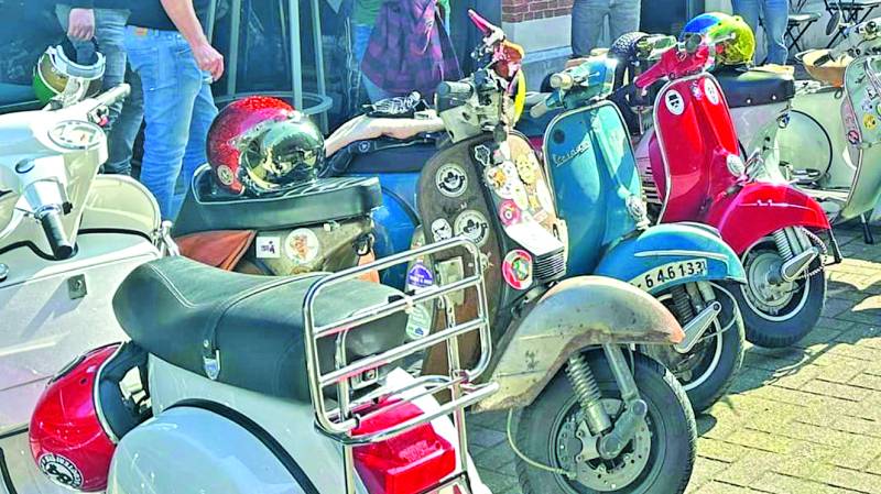 Συνάντηση φίλων της Vespa στην Καλαμάτα