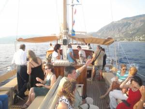 Μίνι κρουαζιέρα στο Μεσσηνιακό Κόλπο από την Ενωση Ξενοδόχων με το "Ρότα ΙΙ"