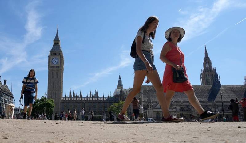 Βρετανία: Πορτοκαλί προειδοποίηση για «ακραία ζέστη» - Θα ξεπεράσει τους 35 βαθμούς Κελσίου η θερμοκρασία