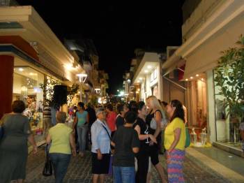 Γιορτάζει απόψε η αγορά της Μεσσήνης