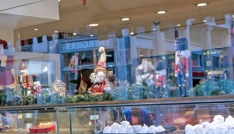 ΣΕΛΠΕ: Το ωράριο των εμπορικών καταστημάτων κατά τη διάρκεια των εορτών