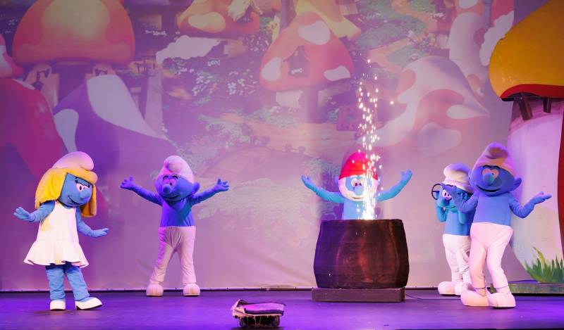 Την Κυριακή τα "Στρουμφάκια" στο Εργατικό Κέντρο Καλαμάτας