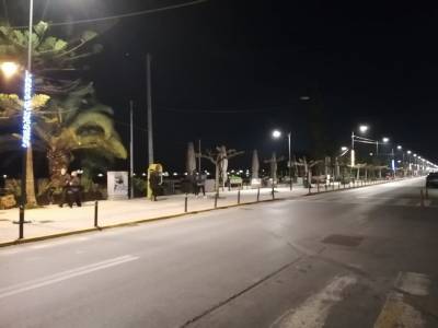 Ο στολισμός στη Ναυαρίνου