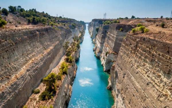 Απόστρατος κατέθεσε μήνυση για το θάνατο 14χρονου που έπεσε στον Ισθμό