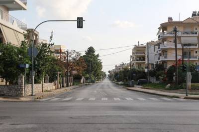 Διαμαρτυρία κατοίκων στον Δήμο Καλαμάτας: “Επικίνδυνη κατάσταση των πεζοδρομίων στην Ηρώων”