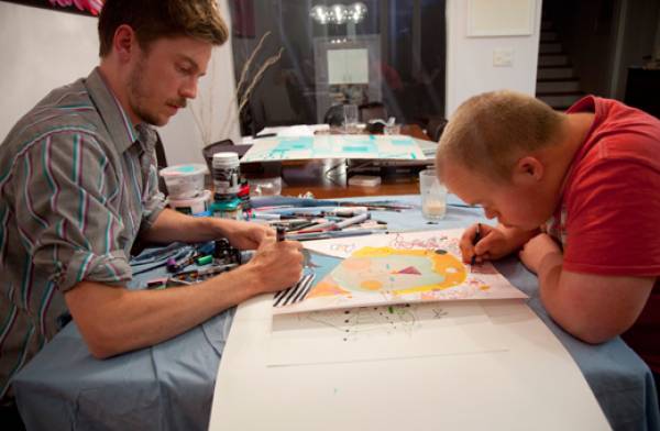 Δυο αδέρφια, ο ένας με σύνδρομο down... ένα έργο τέχνης...