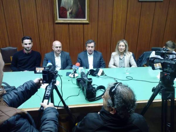 Διήμερη περιοδεία του Γ. Καμίνη στην Κορινθία για το &quot;Κίνημα Αλλαγής&quot;