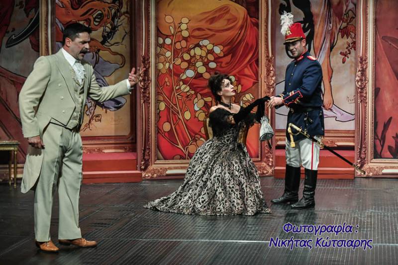 Αυλαία ρίχνει η παράσταση «Ενα καπέλο από ψάθα Ιταλίας