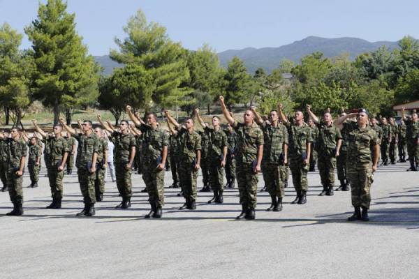 Καλαμάτα: Η τελευταία ορκωμοσία νεοσυλλέκτων στο 9ο Σύνταγμα Πεζικού