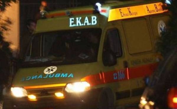 Σοβαρό τροχαίο στην Καλαμάτα: Αδέρφια με μηχανάκι καρφώθηκαν σε δέντρο