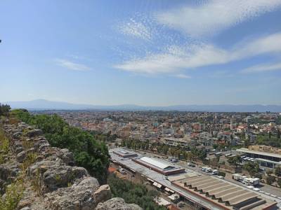 Σπίτι στην Καλαμάτα και εξοχικό στη Μάνη