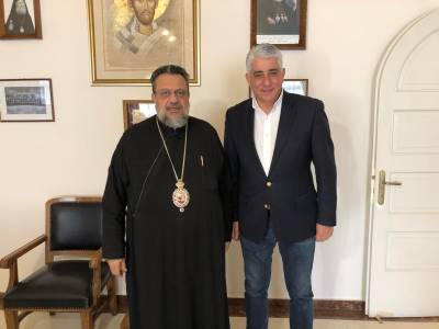 Επίσκεψη Καφαντάρη στο μητροπολίτη Μεσσηνίας