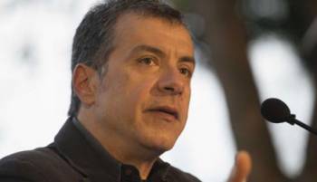 Θεοδωράκης: Δεν είναι η μάχη που θέλαμε, είναι η μάχη όμως που θα κερδίσουμε