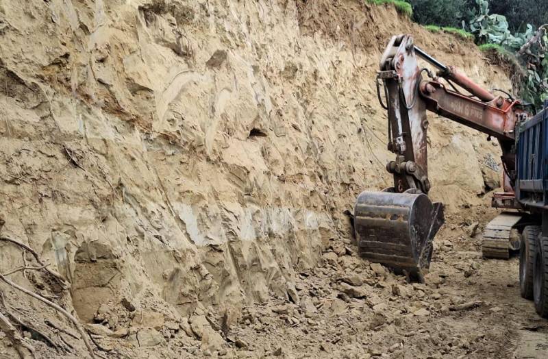 Δήμος Καλαμάτας: Σε εξέλιξη οι εργασίες αποκατάστασης στο δρόμο προς Καλλιθέα