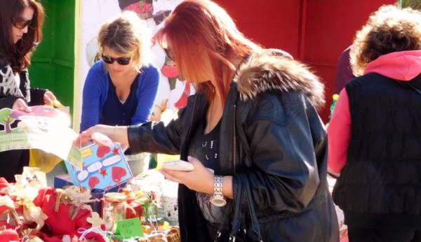 Μήνυμα εθελοντισμού από το 2ο Νηπιαγωγείο των Φιλιατρών (βίντεο)