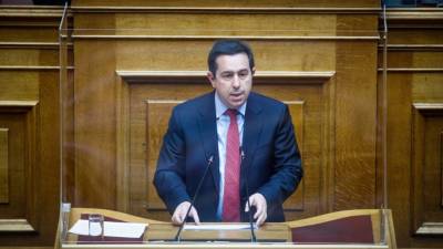 Μηταράκης: Κάθε μέρα προσπαθούν να μπουν από τον Έβρο 1.000 μετανάστες