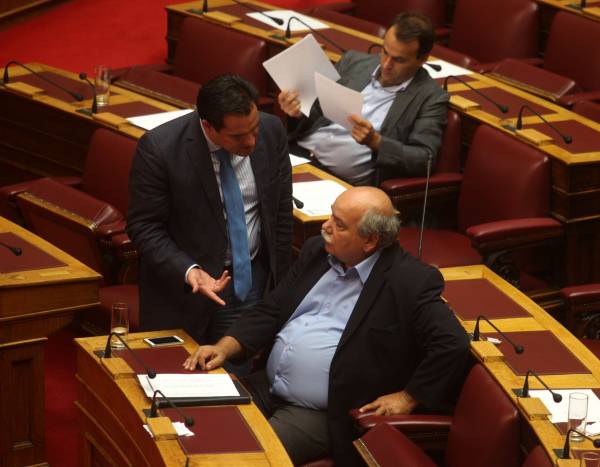 Αγρια κόντρα Βούτση - Γεωργιάδη για την ομιλία Τσίπρα στο Ευρωκοινοβούλιο