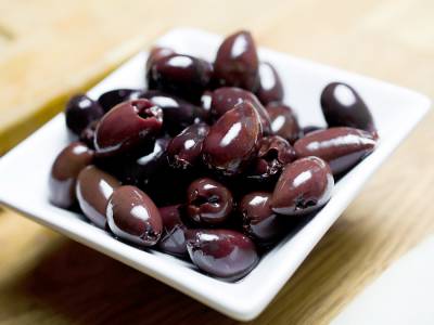 Η Πανελλήνια Ενωση Μεταποιητών με πρόσχημα προβλήματα στην εμπορία: Επιδιώκουν ακύρωση του ΠΟΠ Ελιά Καλαμάτας