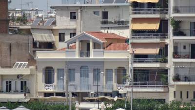 Μόνο μέσα στα “θηρία”