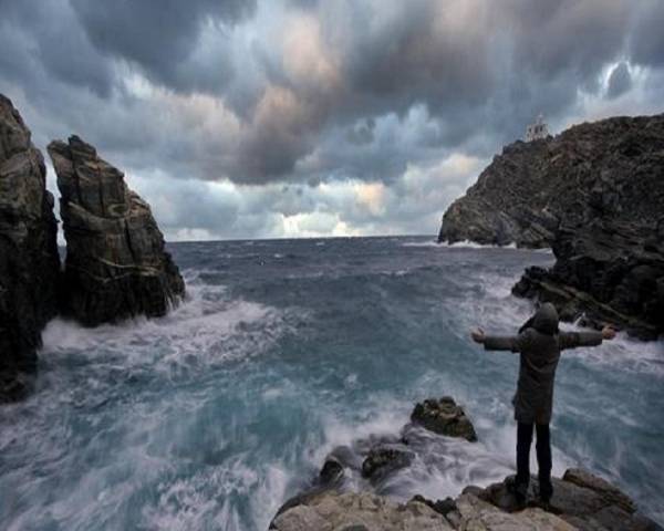 Κανένα κόμμα δεν θέλει να συρρικνωθεί το κράτος