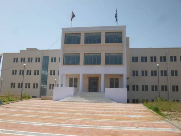 Για το προϋπολογισμό του Δήμου Καλαμάτας και τις δήθεν μειώσεις τελών